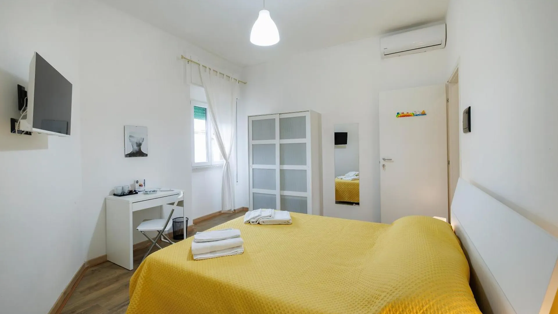 La Fenice Suites Sardinia Quartu Sant'Elena Guest house